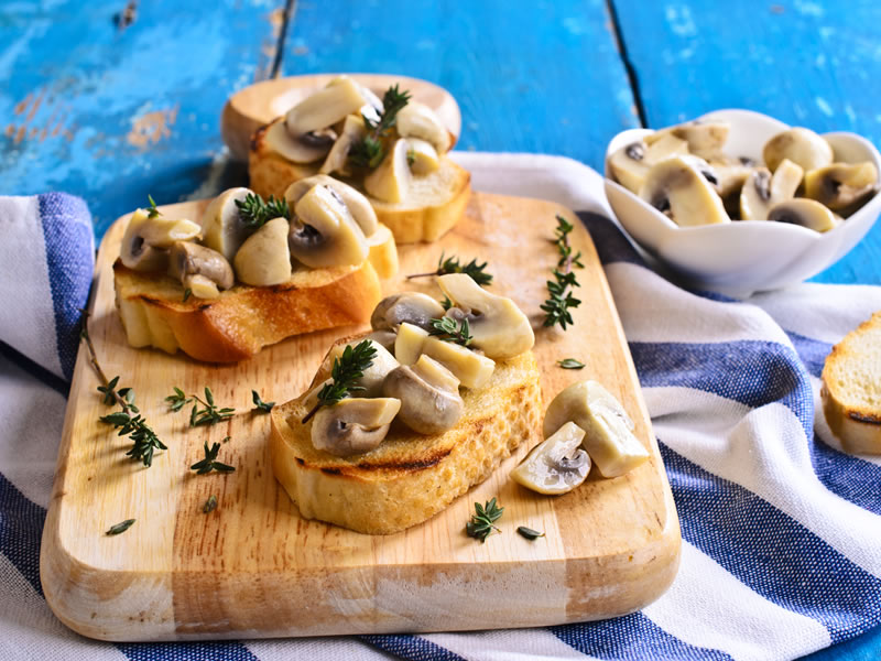 Kremaste gljive na tostu