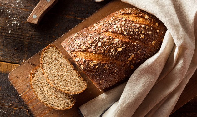 Beskvasni kruh od samo 4 sastojka